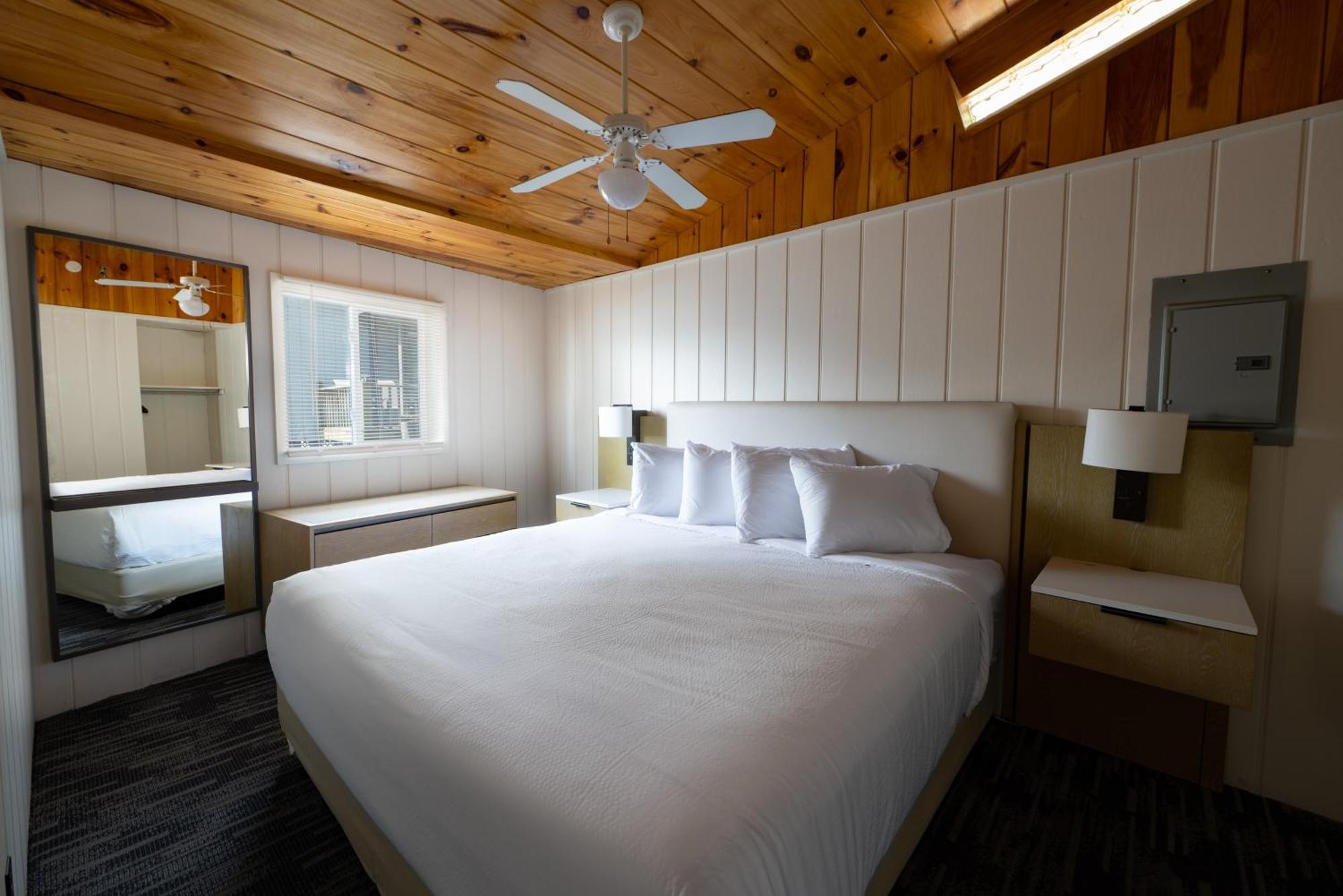 Depe Dene Lakeside Resort Lac George Extérieur photo