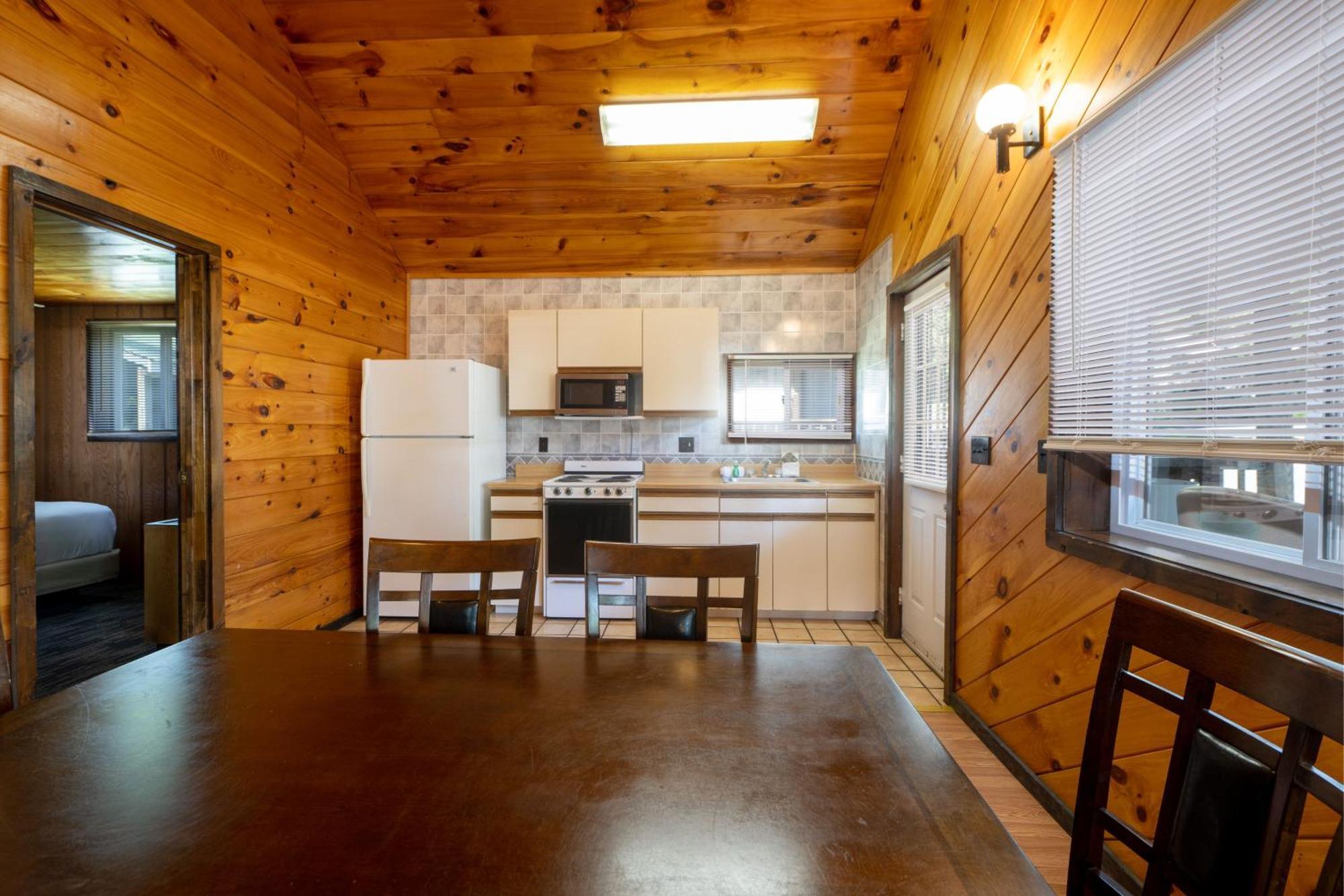 Depe Dene Lakeside Resort Lac George Extérieur photo