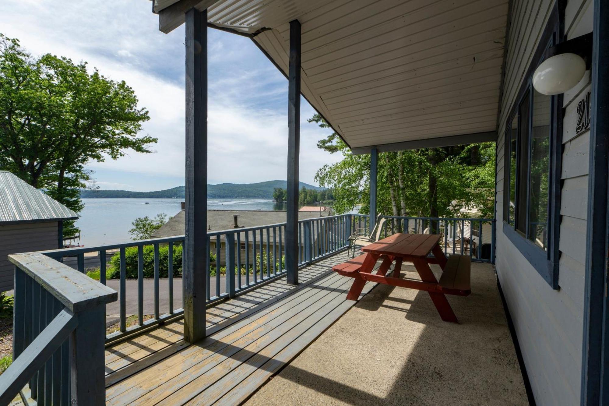 Depe Dene Lakeside Resort Lac George Extérieur photo
